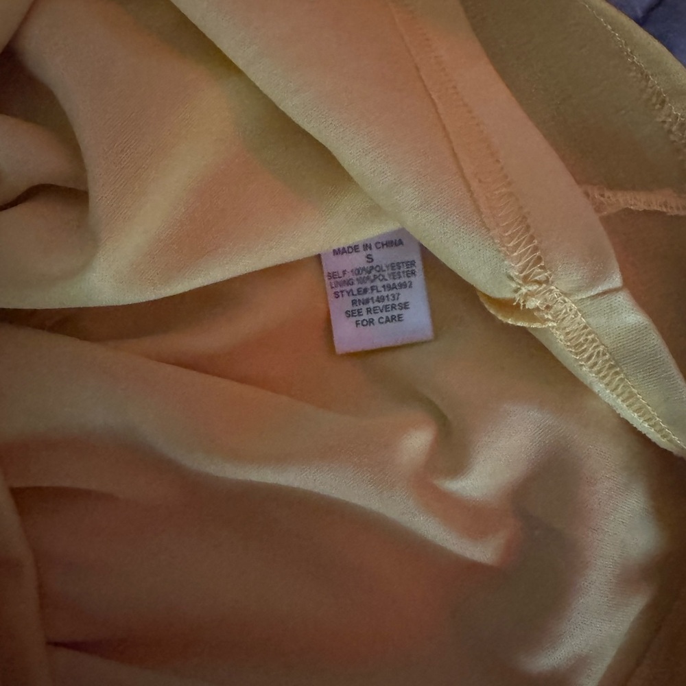 Elegant Yellow Ruffle Dress - Picture 11 of 12